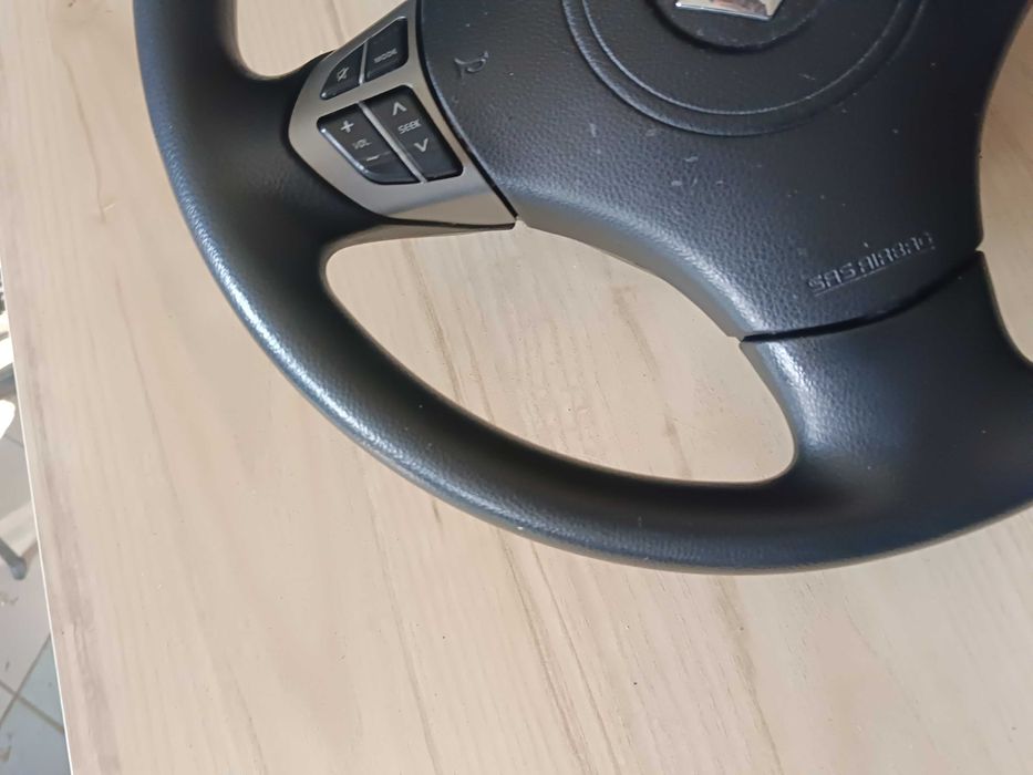 Kierownica Multifunkcyjna Suzuki Vitara II / Bardzo Ładny Stan