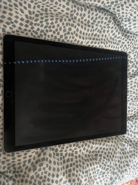 СРОЧНО! iPad Pro 12.9″ 128GB Wi-Fi —очень хорошее состояние