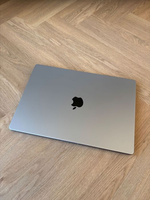 Idealny MacBook Pro 16” 16/512 GB M1 Pro SPACE GRAY w idealnym stanie!