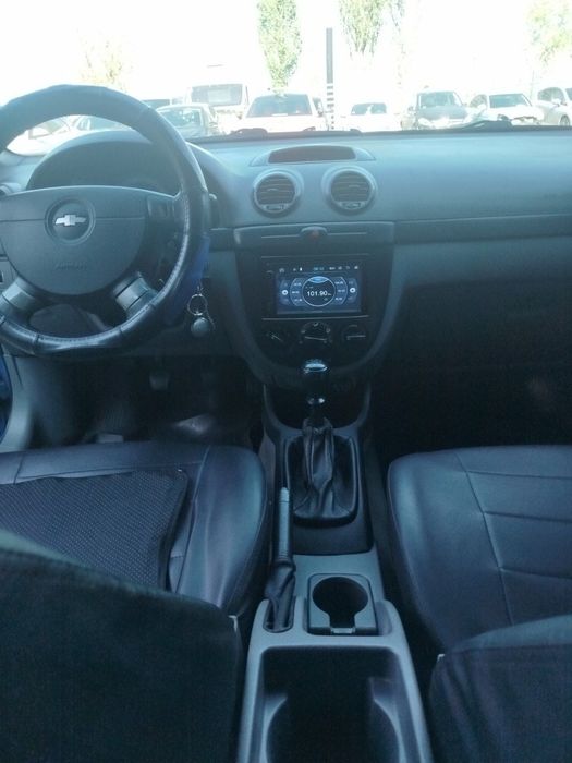 Автомобіль Шевроле Нубіра