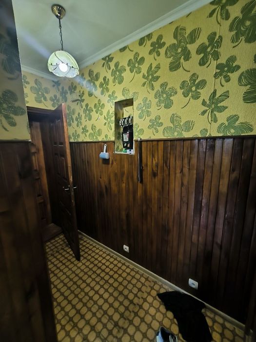 Продається затишна 2-кімнатна квартира по вул. Успенсько-Троїцька вулиця у самому центрі Конотоп.