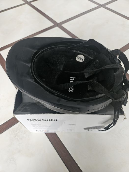 Kask do jazdy konnej horze pacific Defenze czarny  xs/s JUNIOR