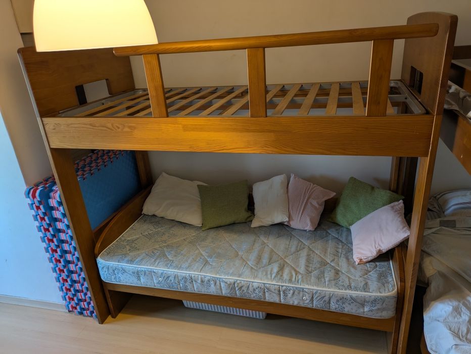 Beliche em madeira maciça