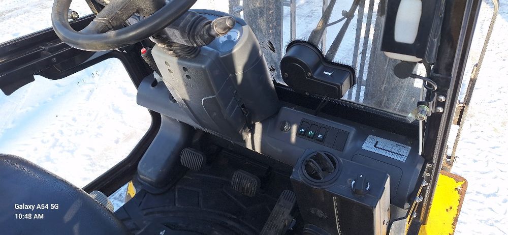 HYUNDAI 35  kabina OGRZEWANA przesuw wózek widłowy widlak toyota linde