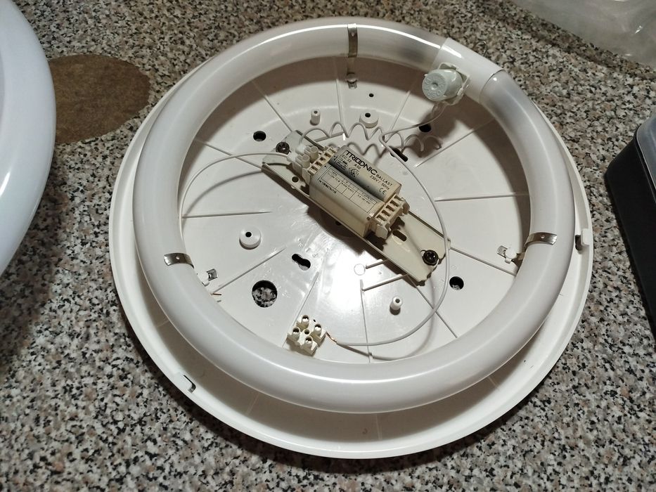 Candeeiro de casa de banho