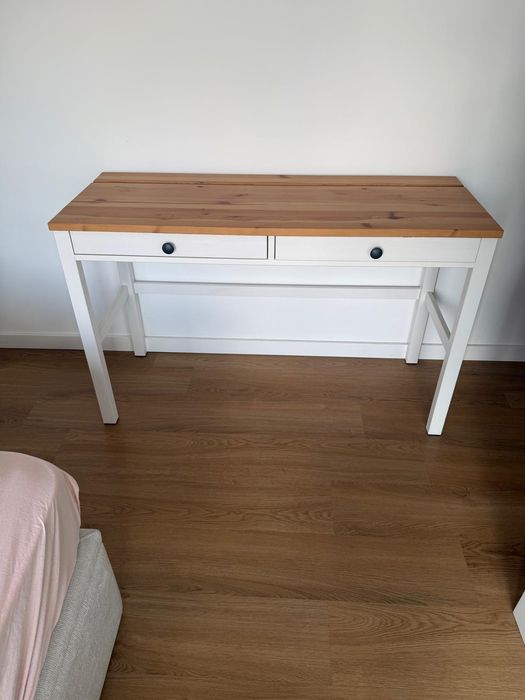 Secretaria HEMNES Ikea

Secretária c/2 gavetas