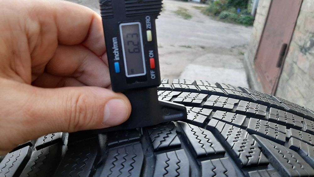 Резина зимова 235/60 R16 Hankook Winter i*cept evo2 пара