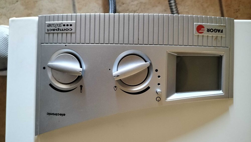 Esquentador Fagor impecável