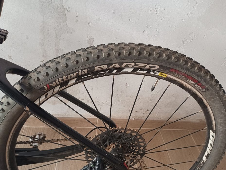 Bicicleta btt carbono 12x1 velocidade  aceito trocas