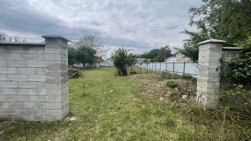 Земля 14 сот в місті з огорожею та фундаментом