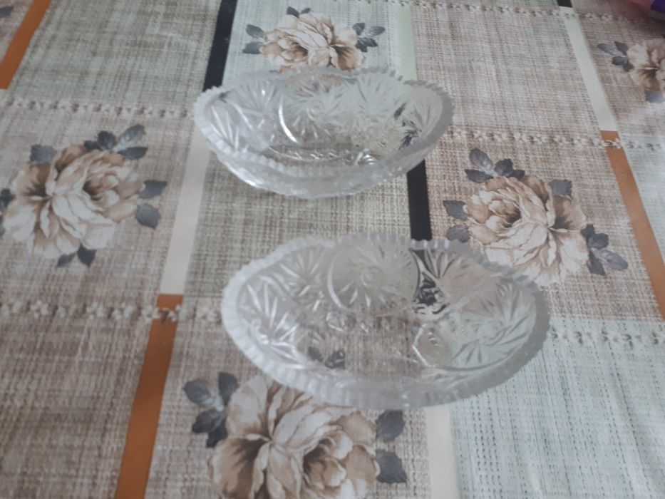 Kryształowa salaterka łodeczka