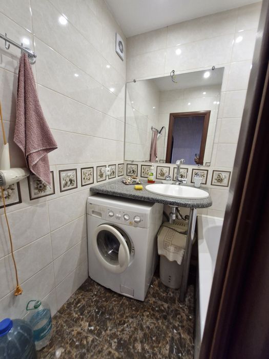 Сдаётся 2к квартира м-н Артема.