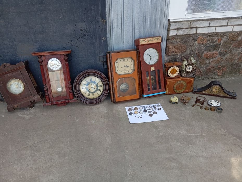 Годинники настінні - карманні -  le roi a Paris