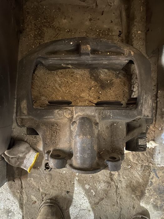 Супорт KNORR+Скоба