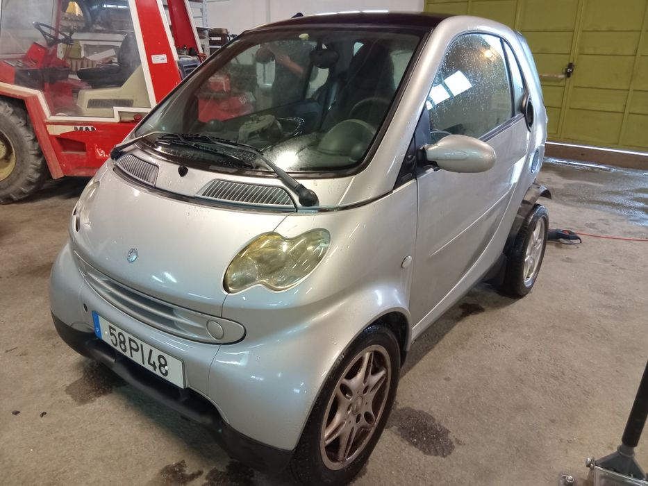 Smart fortwo coupe cdi 2003 peças todo o material disponível