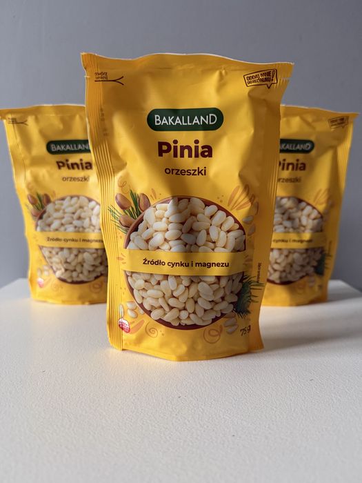 Orzeszki pinia piniowe całe Bakalland 75g