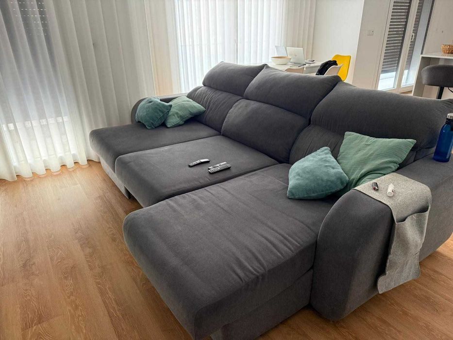 Sofá chaise Long cinzento