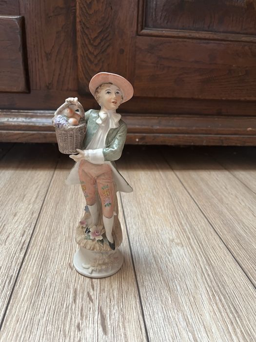 Figurka ceramiczna