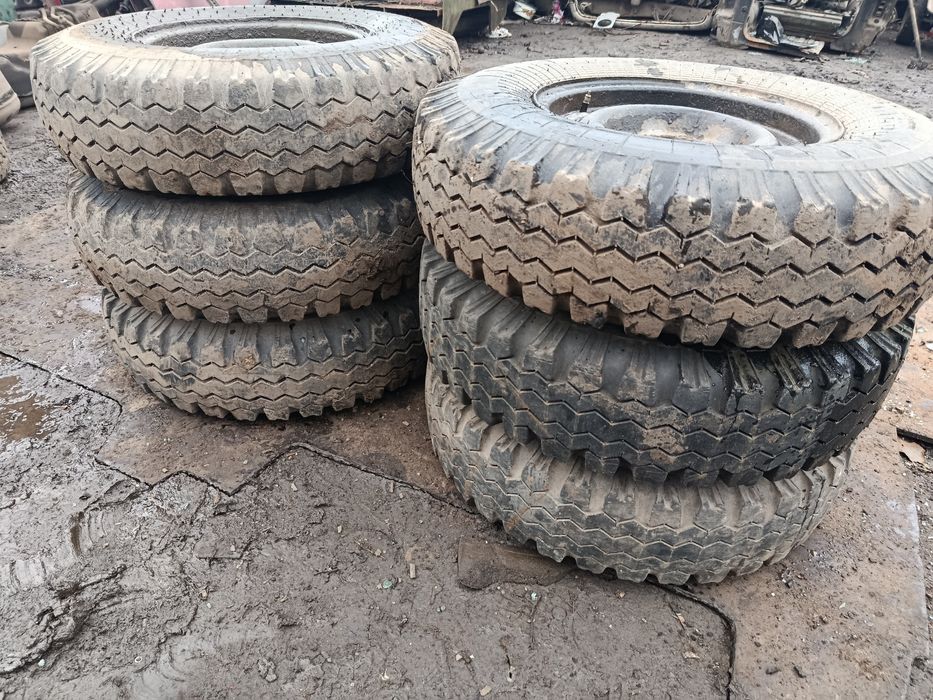 Продам колеса в сборе УАЗ. R 15.родная.