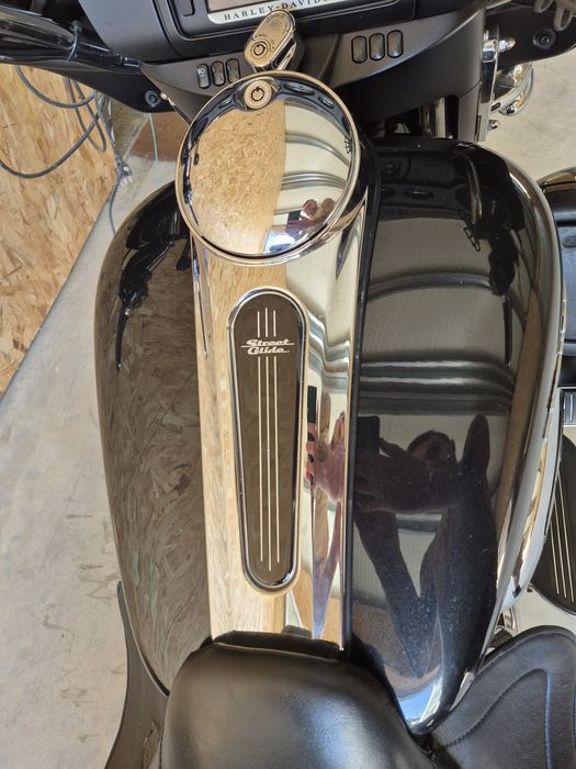 Harley Davidson street glide