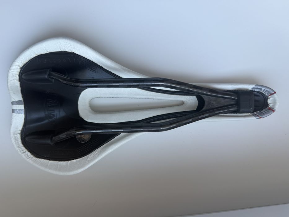 Седла Карбновые легкие оригинал Италия