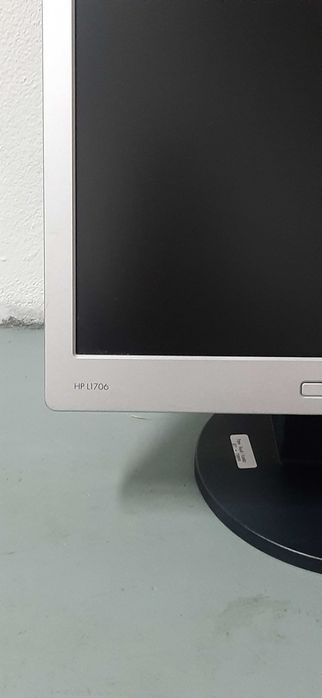 HP L1706 Flat Panel Monitor – Multiple Units64284585442434121