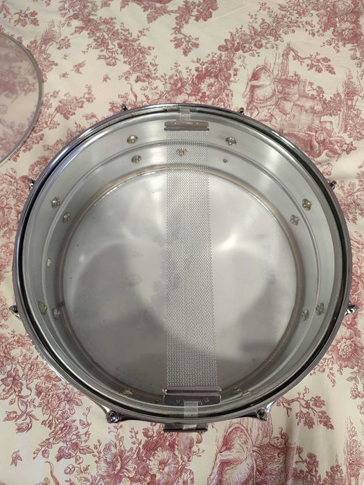 Tarola de aço 14" praticamente nova!