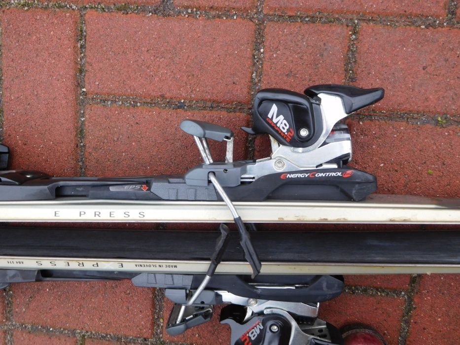 narty z kijkami w dobrym stanie