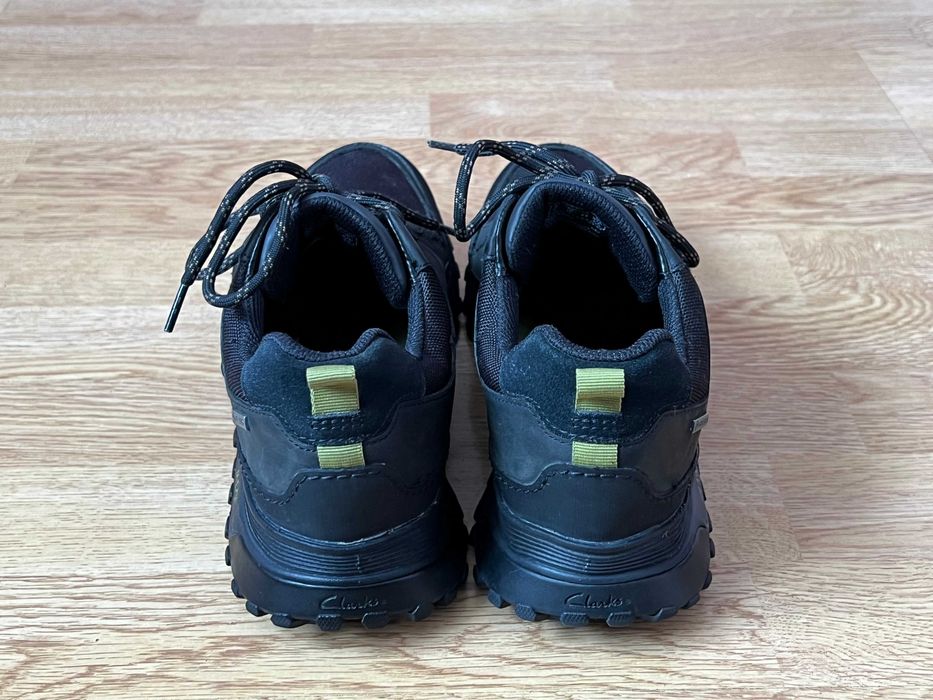 Шкіряні термо кросівки Clarks gore-tex 43 розміру