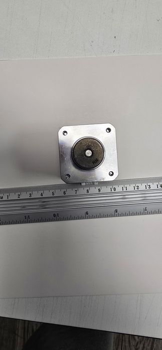Silnik elektryczny 24 V