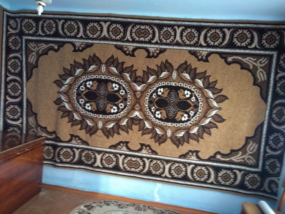 Продам б/у килим