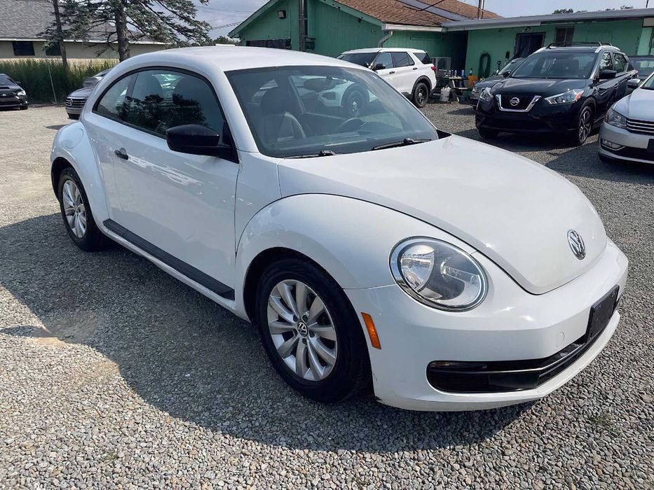 Volkswagen Beetle      2015