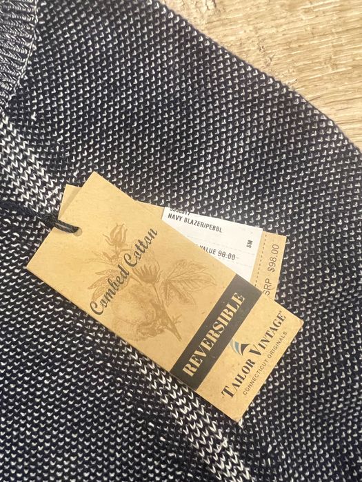 Легкий светр на чоловіка розмір S