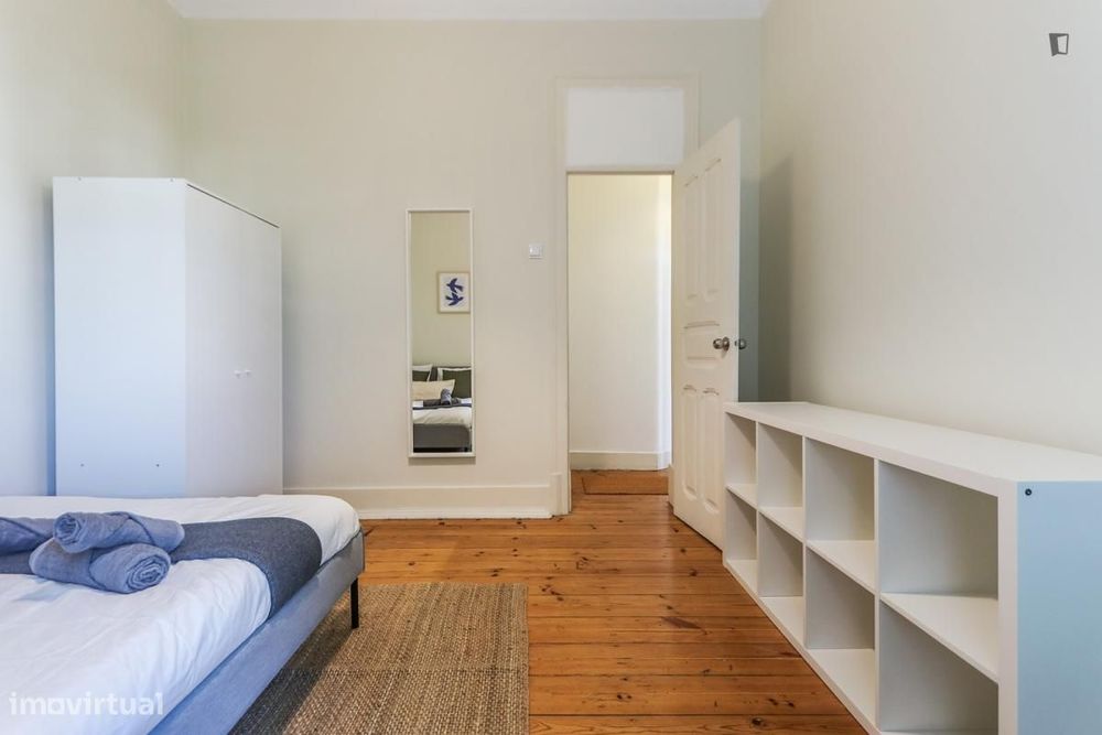 Quarto - localizado em Arroios Lisbon