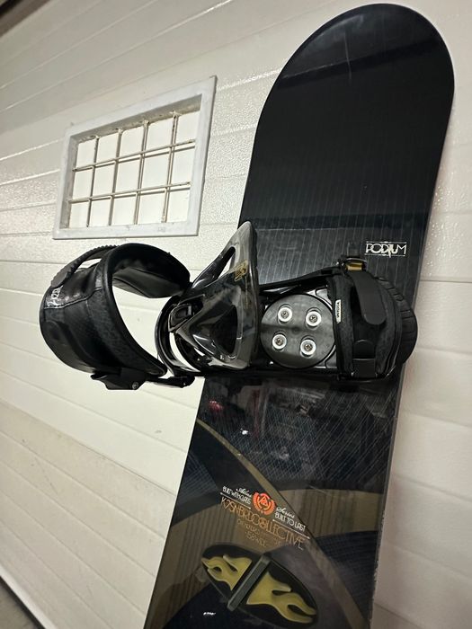Prancha Snowboard K2 Snowboard Collective com saco.