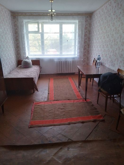Сдаю свою комнату в общежитии.