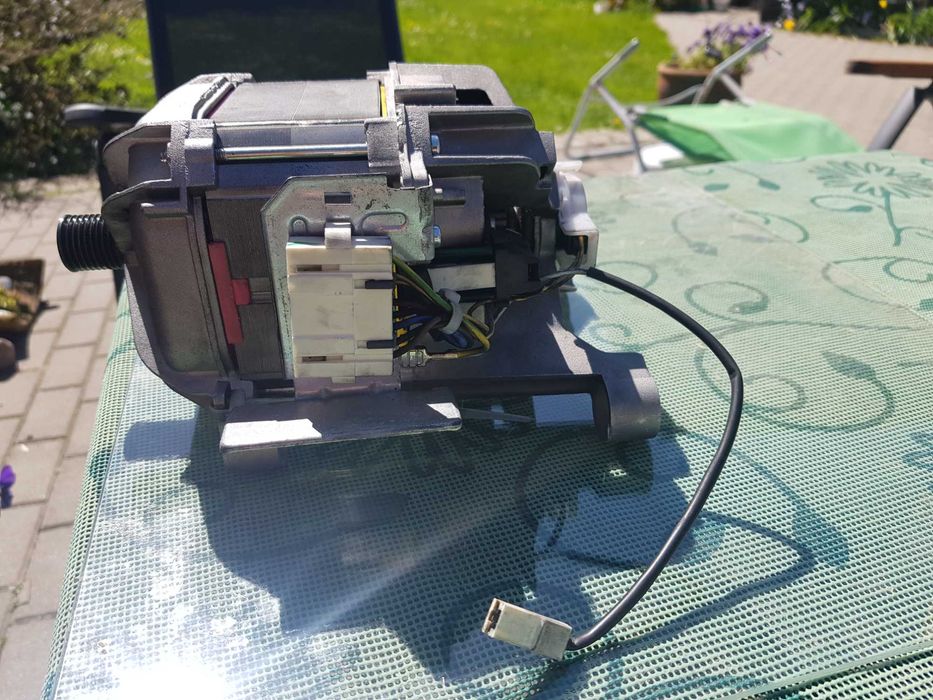 Pralka Beko WMI 71242 na części wąż dopływowy,  pasek, pojemnik