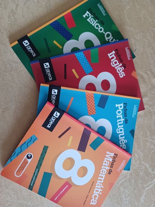 Fichas  8 - 8.º Ano
editor: Areal Editores
Muito bom estad