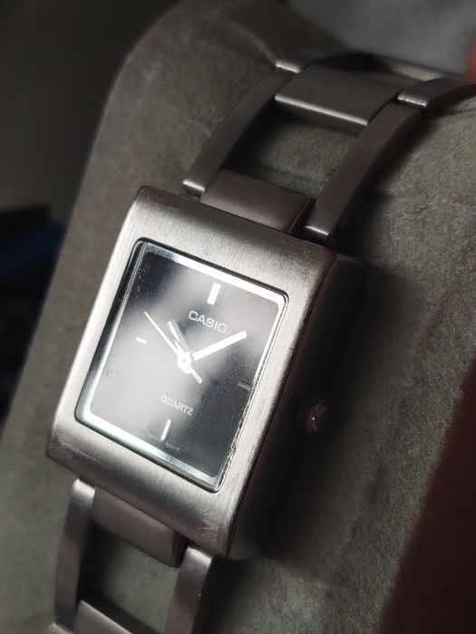 Zegarek Casio Vintage LTP-2032 Tank silver black retro old money