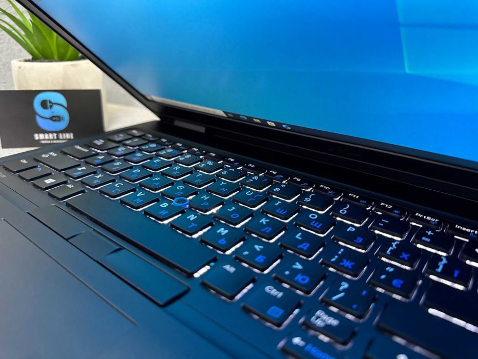 256gb ssd/15.6"/i5-6300u/8gb ddr4/Стильний ноутбук Dell 5580