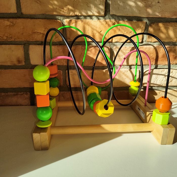 Ikea MULA labirynt kolejka przeplatanka koraliki do przekładania