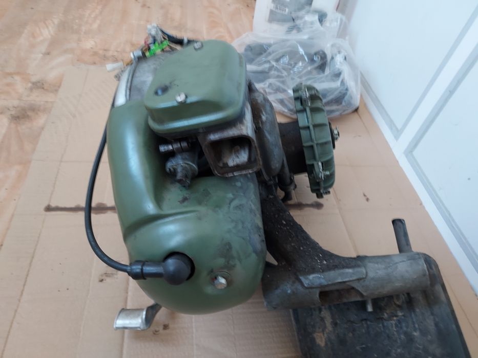 Motor vespa gl150/160