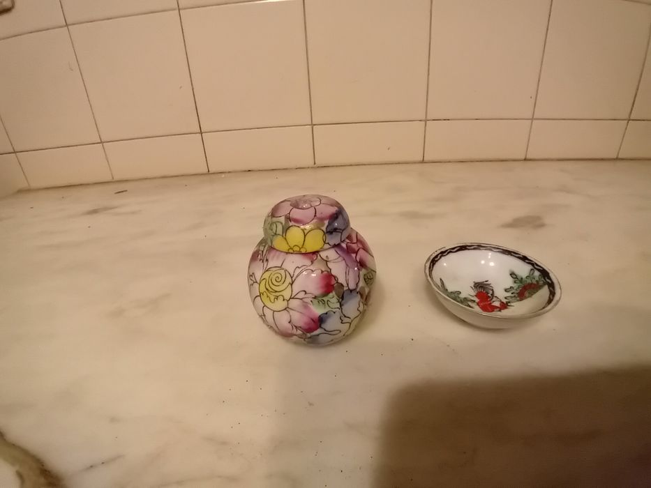Conjunto de 2 Artigos em Porcelana Antigos
