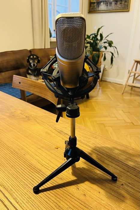 Mikrofon pojemnościowy wielkomembranowy Rode nt 2000 z walizką