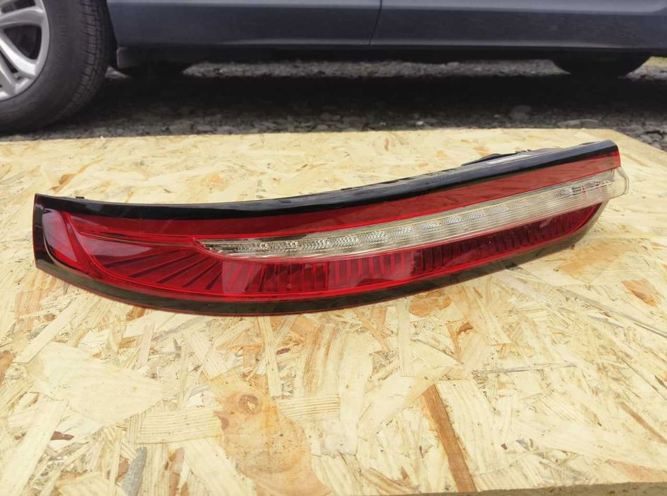 Фонарь задний левый  Lincoln Corsair 2020 LJ7Z-13405-F шрот наявність