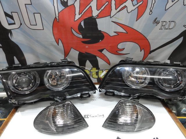 Farois angel eyes BMW E46 4 portas / limosine 98-01 fundo preto com angel eyes em branco