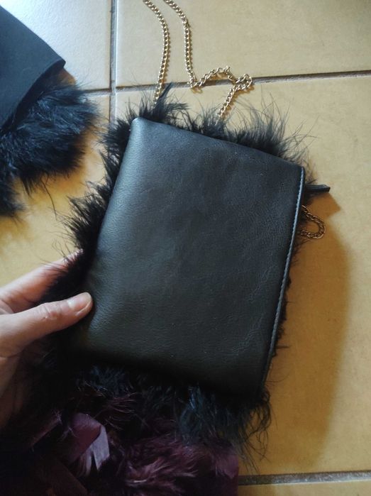 Torebka z naturalnych strusich piór