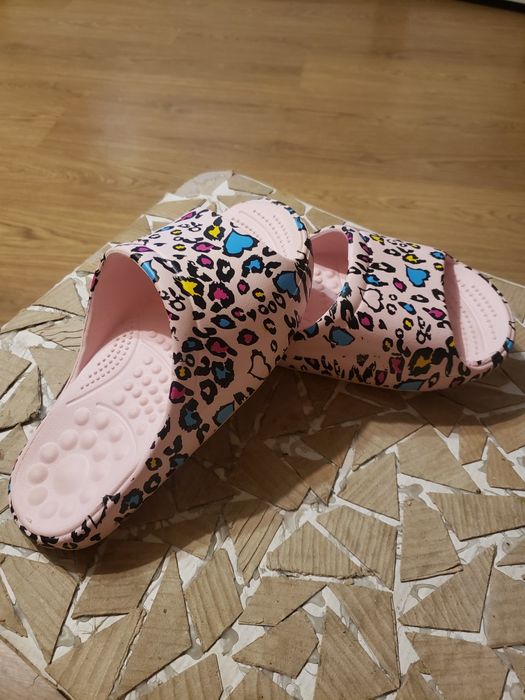 Шльопанці жіночі,пінка