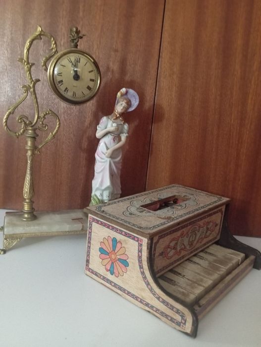 Piano brinquedo antigo