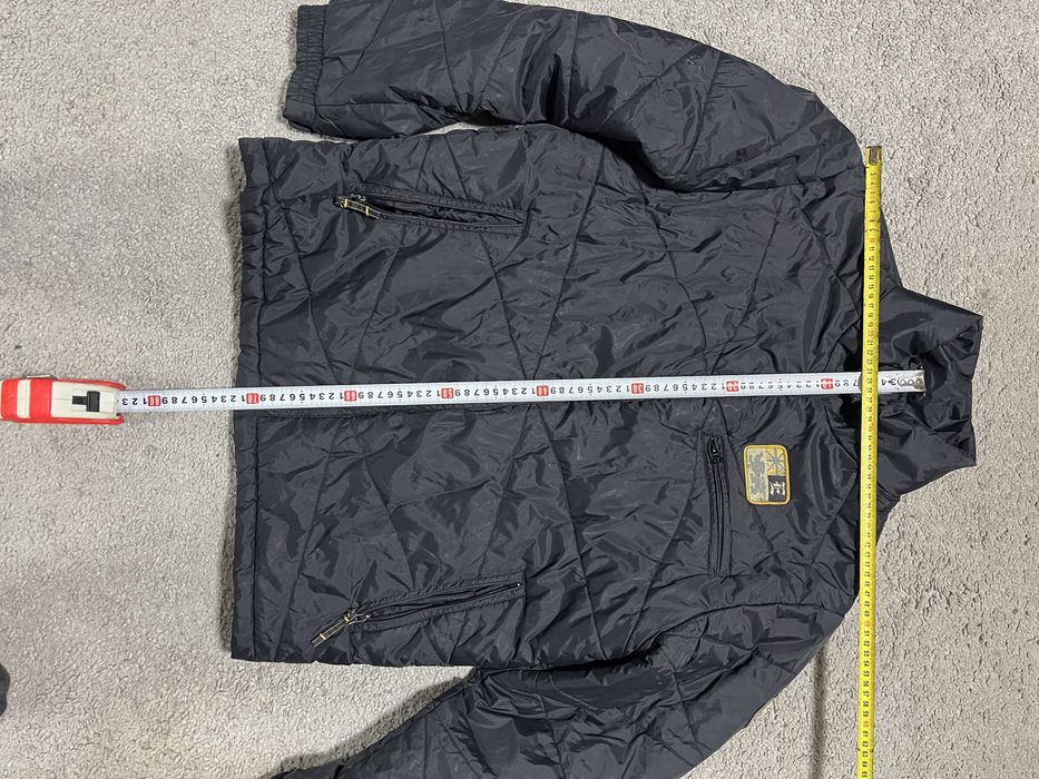 Осіння куртка в доброму стані